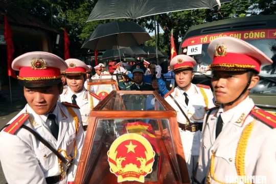 Trực tiếp: Lễ viếng, truy điệu hài cốt liệt sĩ quy tập tại công viên Lê Thị Riêng
