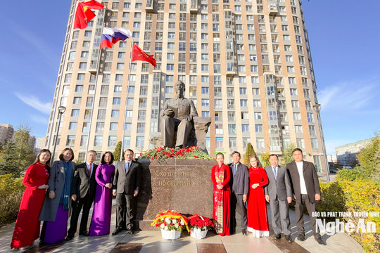 Nghệ An tham dự Diễn đàn Nhân dân Việt - Nga lần thứ 2 tại Saint Petersburg