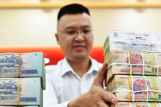 Lãi suất liên ngân hàng kỳ hạn qua đêm về mức 1,89%/năm, biểu lãi suất huy động ngày 14/10