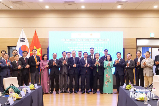 Nghệ An thúc đẩy hợp tác Hàn Quốc trong các ngành công nghệ xanh, năng lượng sạch