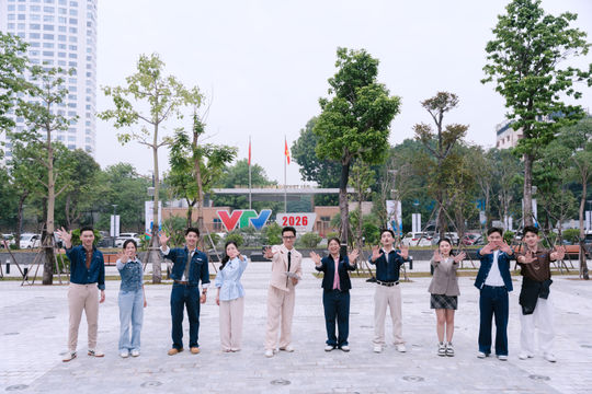 Bán kết 1 Vũ trụ đồng tiền: Nữ sinh Ngoại thương xuất sắc dẫn dắt đội giành tấm vé đi tiếp