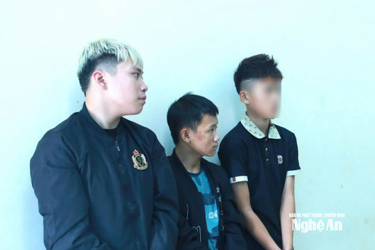 Danh tính 3 đối tượng đập kính ô tô ở phường Thành Vinh và xã Diễn Châu