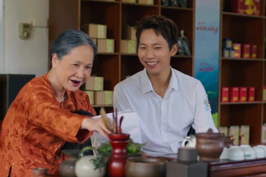 Phim Căn nhà không mái che tập 4: Hạnh đánh rơi sạch tiền nợ, Toản tự ái khi bị nghi ngờ