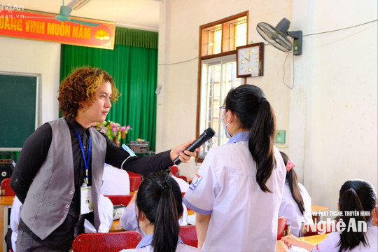 Không thu phí dạy học tăng cường: Các trường triển khai thế nào?