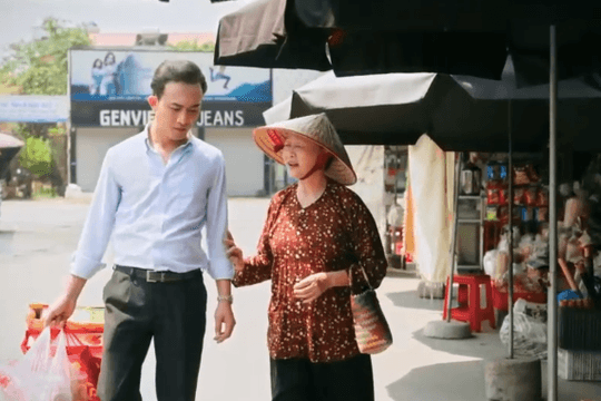 Đội bóng nữ làng Xuân tập 15: Tâm chuẩn bị làm lễ dạm ngõ thì người đàn ông lạ xuất hiện