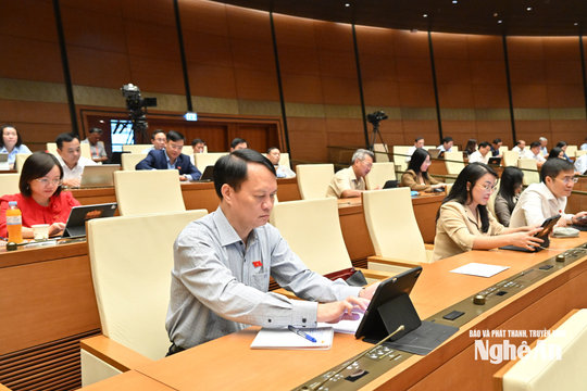 Quốc hội thảo luận Bộ luật Hình sự (sửa đổi): Siết trách nhiệm, tăng khoan hồng