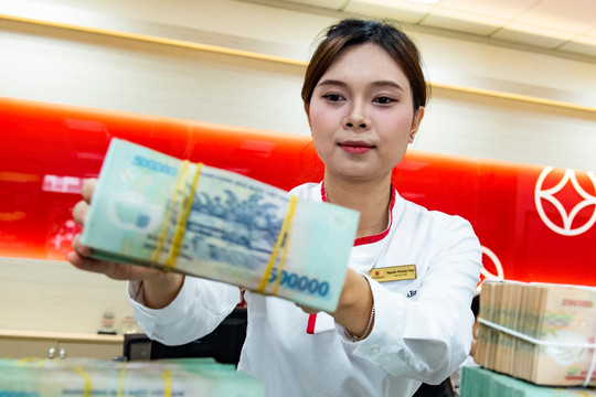 Lãi suất ngân hàng ngày 27/10/2026: Điểm danh các kỳ hạn còn niêm yết từ 7%/năm trở lên