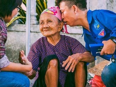 Nghị lực của chàng trai tật nguyền nhận giải Tuổi trẻ cống hiến vì cộng đồng