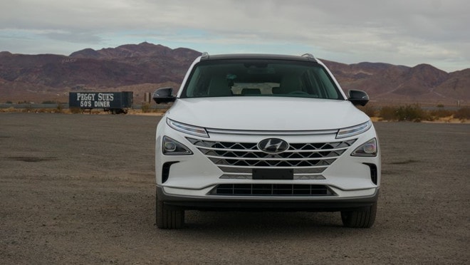 Ô tô chạy pin nhiên liệu hydro sạc đầy trong 5 phút