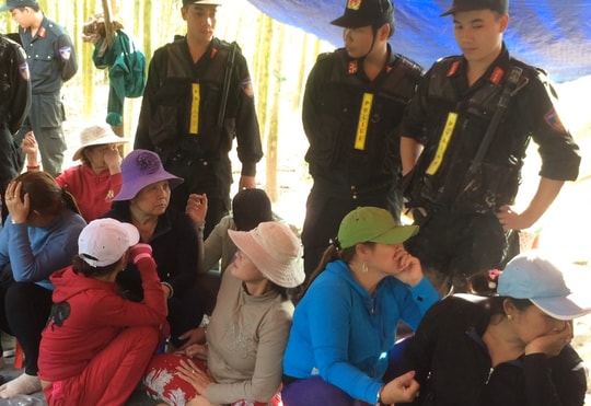 Nổ súng phá sòng bạc xóc đĩa lớn trong rừng