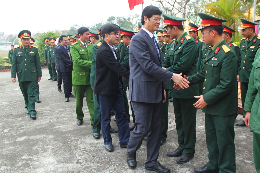 Đồng chí Lê Xuân Đại thăm các đơn vị thường trực chiến đấu dịp Tết