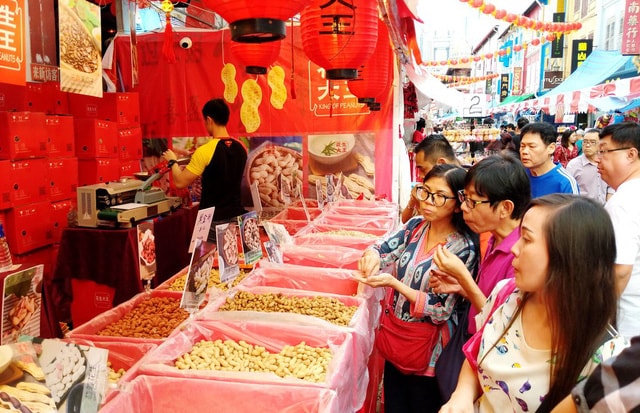 Phía sau chuyện Singapore lì xì dân vì bội thu ngân sách