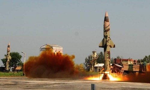 Ấn Độ phóng thử tên lửa có thể mang đầu đạn hạt nhân