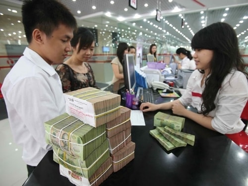 Để tránh tiền trong sổ tiết kiệm “bốc hơi“