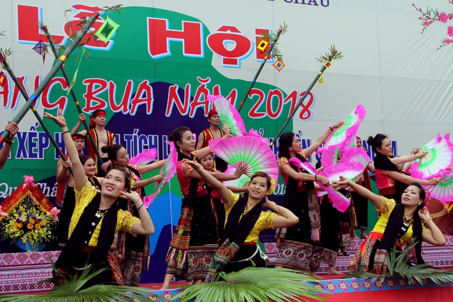 Khai mạc Lễ hội Hang Bua năm 2018