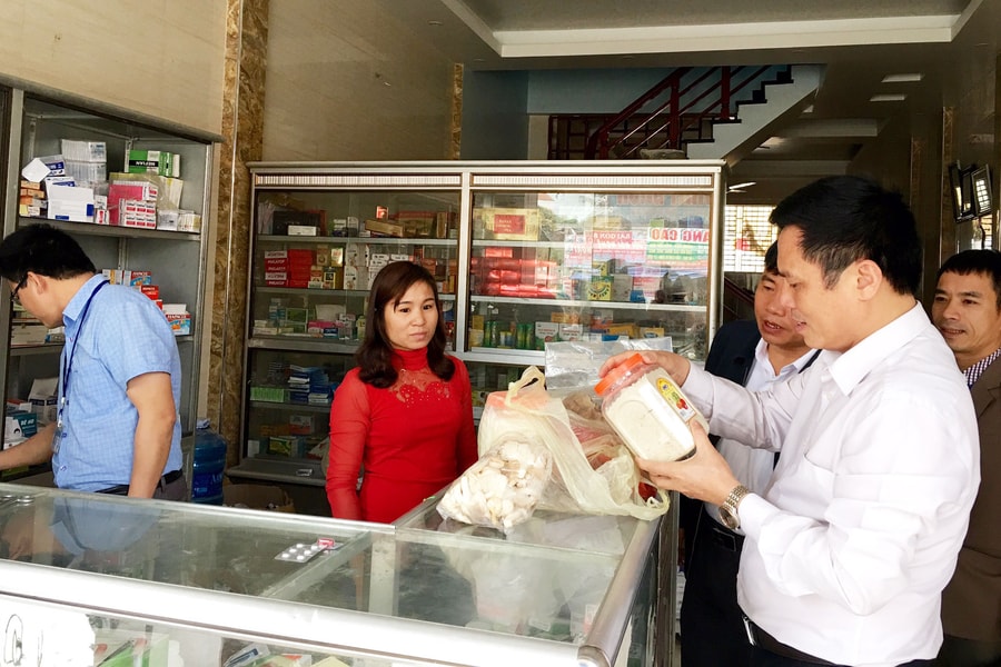 Phát hiện nhiều hiệu thuốc, phòng khám nổi tiếng ở thị xã Hoàng Mai vi phạm