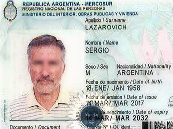 Người đàn ông xin chuyển giới để được nghỉ hưu sớm