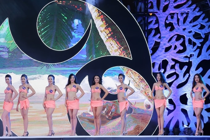 Người đẹp Hoa hậu Biển Việt Nam toàn cầu trình diễn bikini