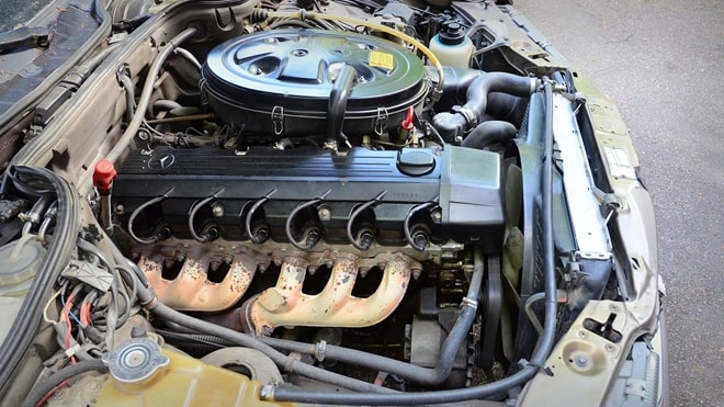 Tránh để mất tiền oan khi ô tô bị chảy dầu