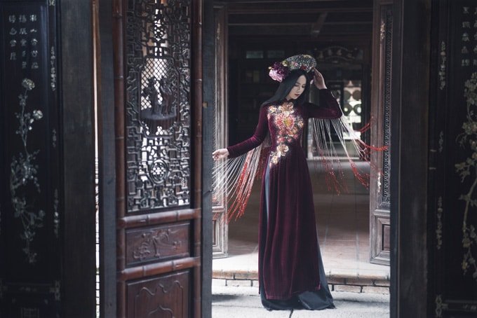 Ngọc Trinh diện áo dài của Bảo Bảo, hóa thiếu nữ xưa