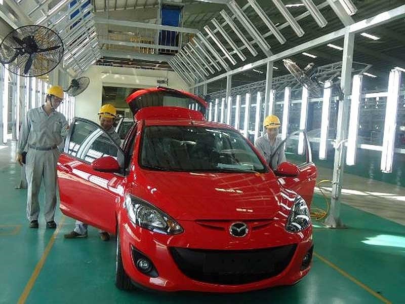 Miễn 2 sắc thuế ô tô: Ai hưởng lợi?