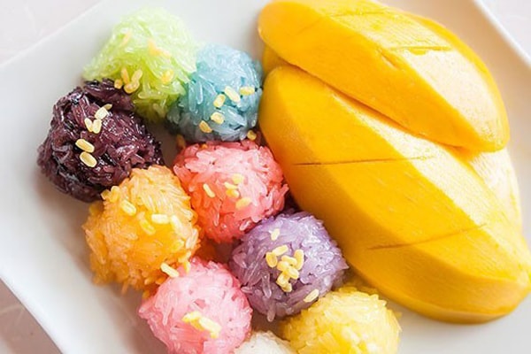 3 món chuyên gia dinh dưỡng khuyên bạn nên ăn nhiều khi đi du lịch