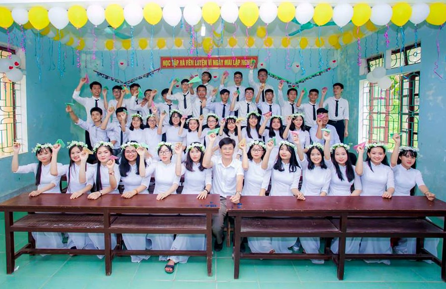 Lớp học trường làng có 8 học sinh đạt trên 24 điểm 