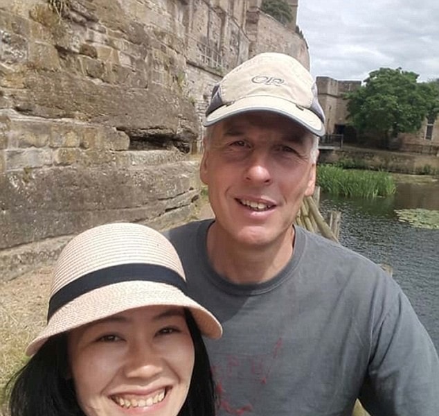 Chuyện tình cảm động giữa thợ lặn và nữ y tá cùng giải cứu đội bóng Thái Lan