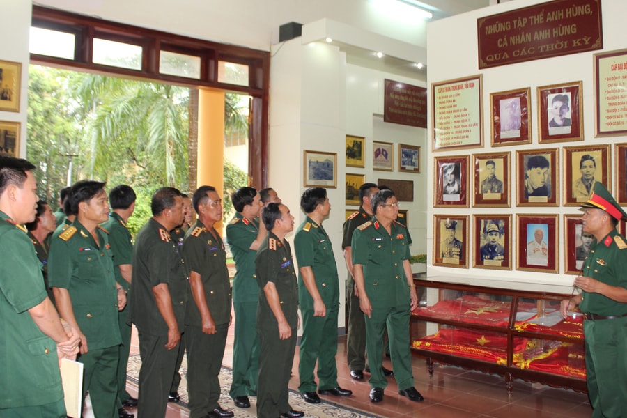 Sư đoàn 324 ký biên bản hợp tác ghi nhớ với Sư đoàn 1, Quân đội nhân dân Lào