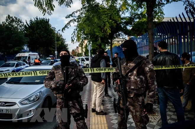 Nga mở cửa thị trấn bí mật; Vi phạm giao thông ở Lào phải nộp phạt gấp 10 lần