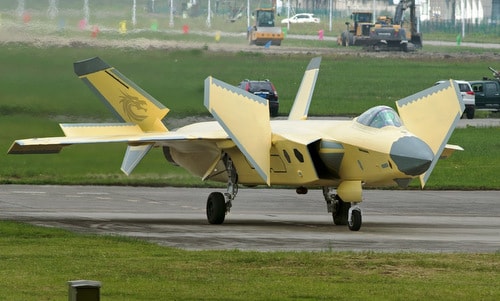 Tính năng nhái F-35 trên tiêm kích tàng hình J-20 Trung Quốc