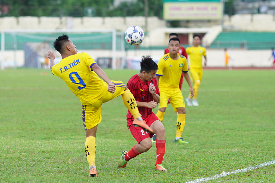 Thắng 2 trận liên tiếp, U21 SLNA đặt một chân vào vòng chung kết