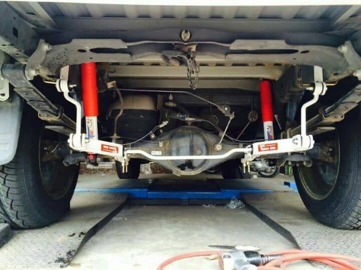 Ô tô cần thay đệm giảm xóc khi thấy 5 dấu hiệu này