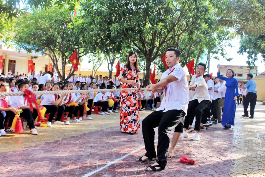 Chăm sóc, bảo vệ thế hệ tương lai với BHYT học sinh, sinh viên