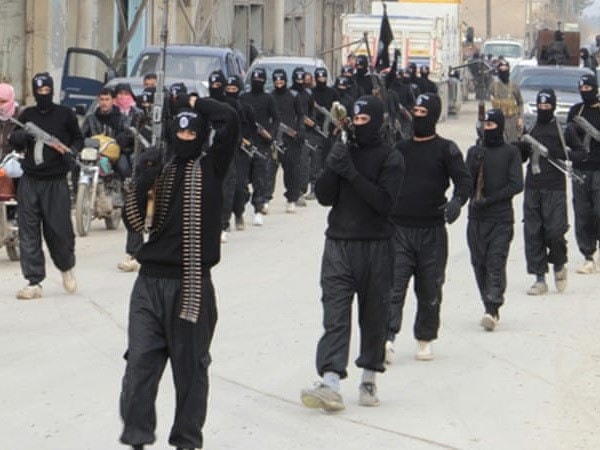 IS bắt cóc hàng trăm người ở Đông Syria; Indonesia lại xảy ra động đất