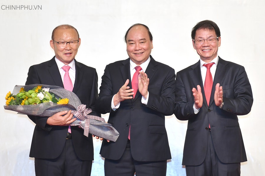 Thủ tướng và HLV Park Hang-seo cùng dự Lễ khánh thành nút giao vòng xuyến 2 tầng Chu Lai