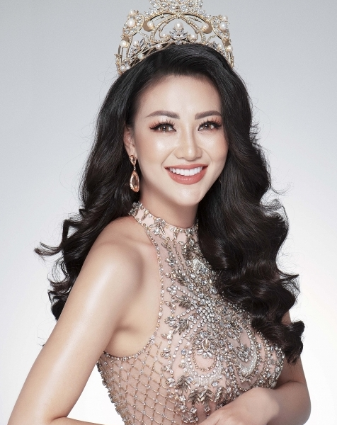 Những nhan sắc Việt tỏa sáng trên đấu trường quốc tế năm 2018