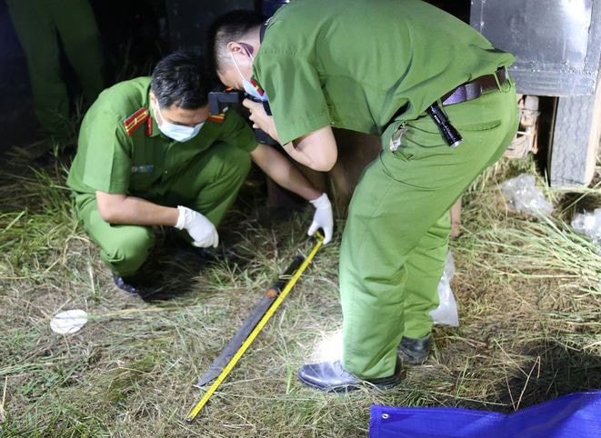 Điều tra vụ án mạng khiến mẹ tử vong, con bị thương