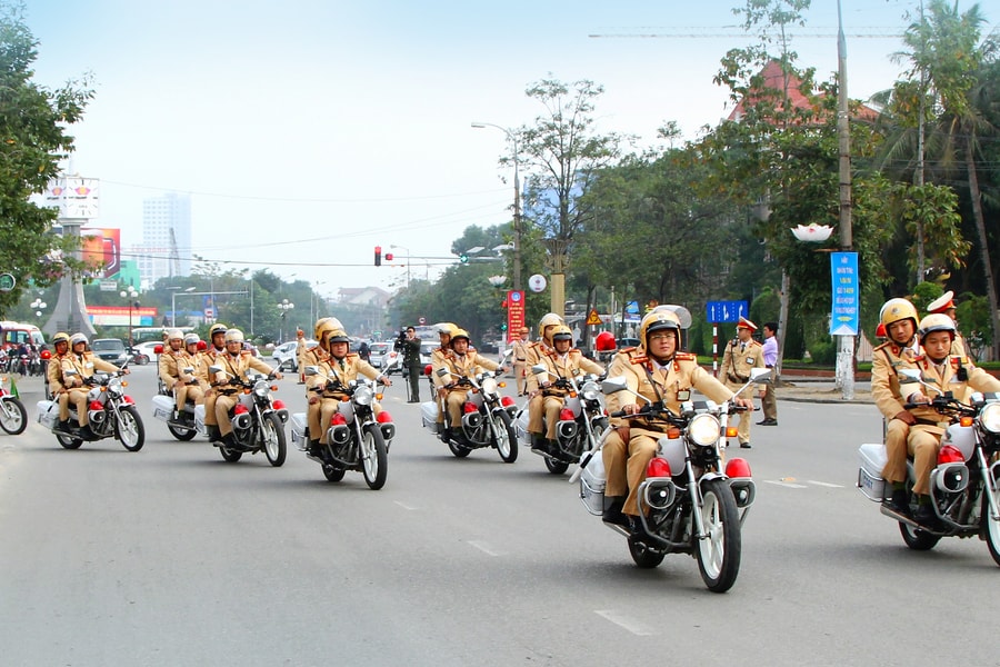 Bình yên cho nhân dân đón Tết