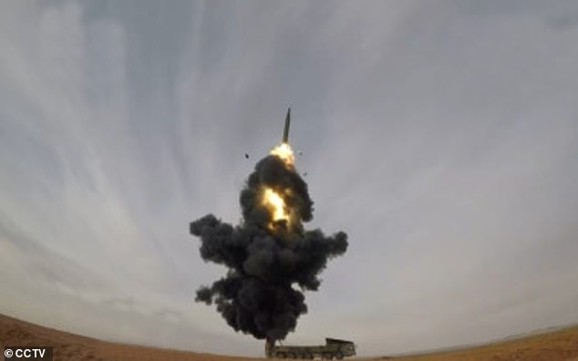 Trung Quốc công bố hình ảnh tên lửa đạn đạo DF-26, phát thông điệp tới Mỹ