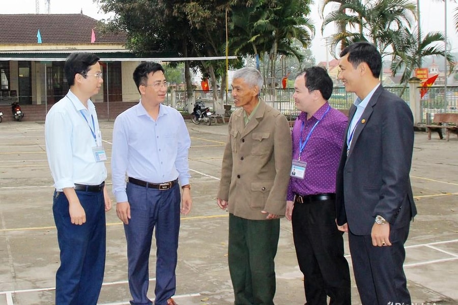 Chống "cơ hội", “tranh thủ” phiếu trước khi sáp nhập cấp huyện, xã