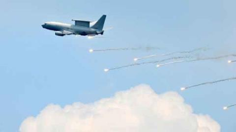 Mỹ đã tìm ra phương pháp chống lại S-400 và Su-57