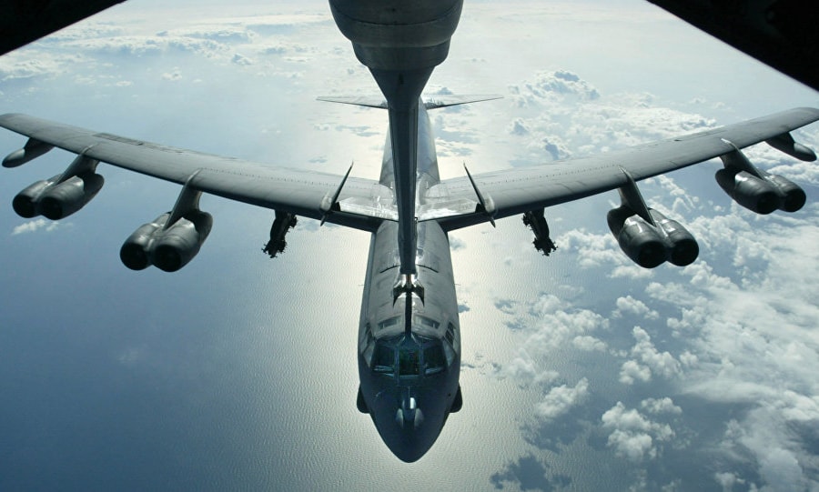 "Trêu ngươi" Trung Quốc, Mỹ tung máy bay ném bom B-52 tới biển Hoa Đông