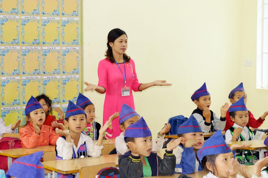 Dạy học 2 buổi/ngày: Chưa hết khó