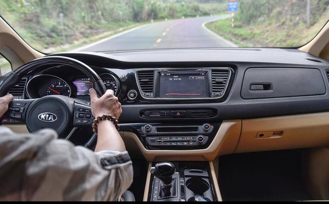 Xe ô tô bị rung lắc, nên kiểm tra bộ phận nào?