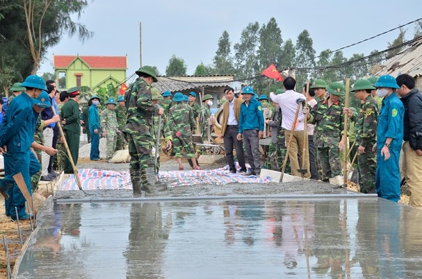 Đại biểu Quốc hội tỉnh Nghệ An góp ý dự án Luật Dân quân tự vệ (sửa đổi)