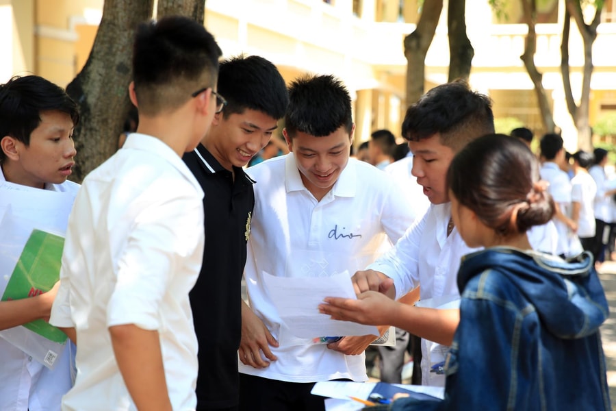 Thứ trưởng Bộ giáo dục: Nghệ An chuẩn bị đầy đủ và bài bản cho kỳ thi THPT Quốc gia