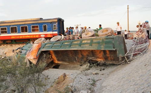Giải pháp cấp bách giảm thiểu tai nạn đường sắt