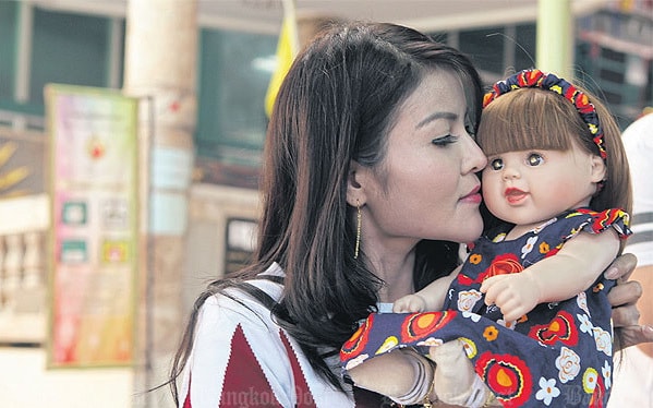 Sự thật rợn người về búp bê Kuman Thong