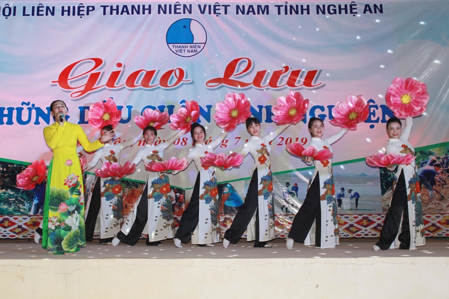Giao lưu Những nẻo đường in dấu chân tình nguyện